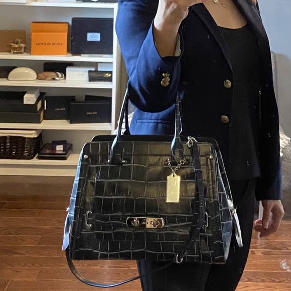 Brand new Royal Blue Croc style Coach Purse - Picture 2 of 12